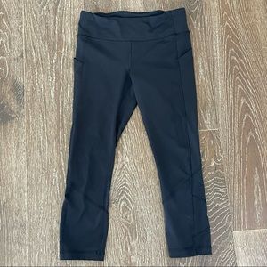 black lululemon leggings